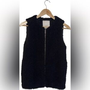 WILFRED Black Sherpa Vest